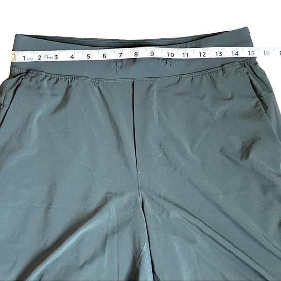 Lululemon T.H.E. Short 9” Linerless Men’s Medium Smoked Spruce Green - Picture 7 of 9